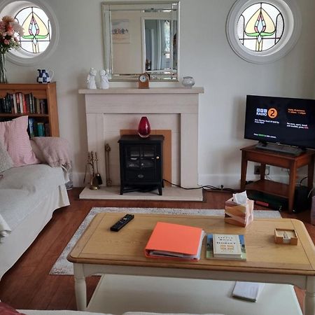 Cosy Bournemouth Bungalow Ferndown Luaran gambar